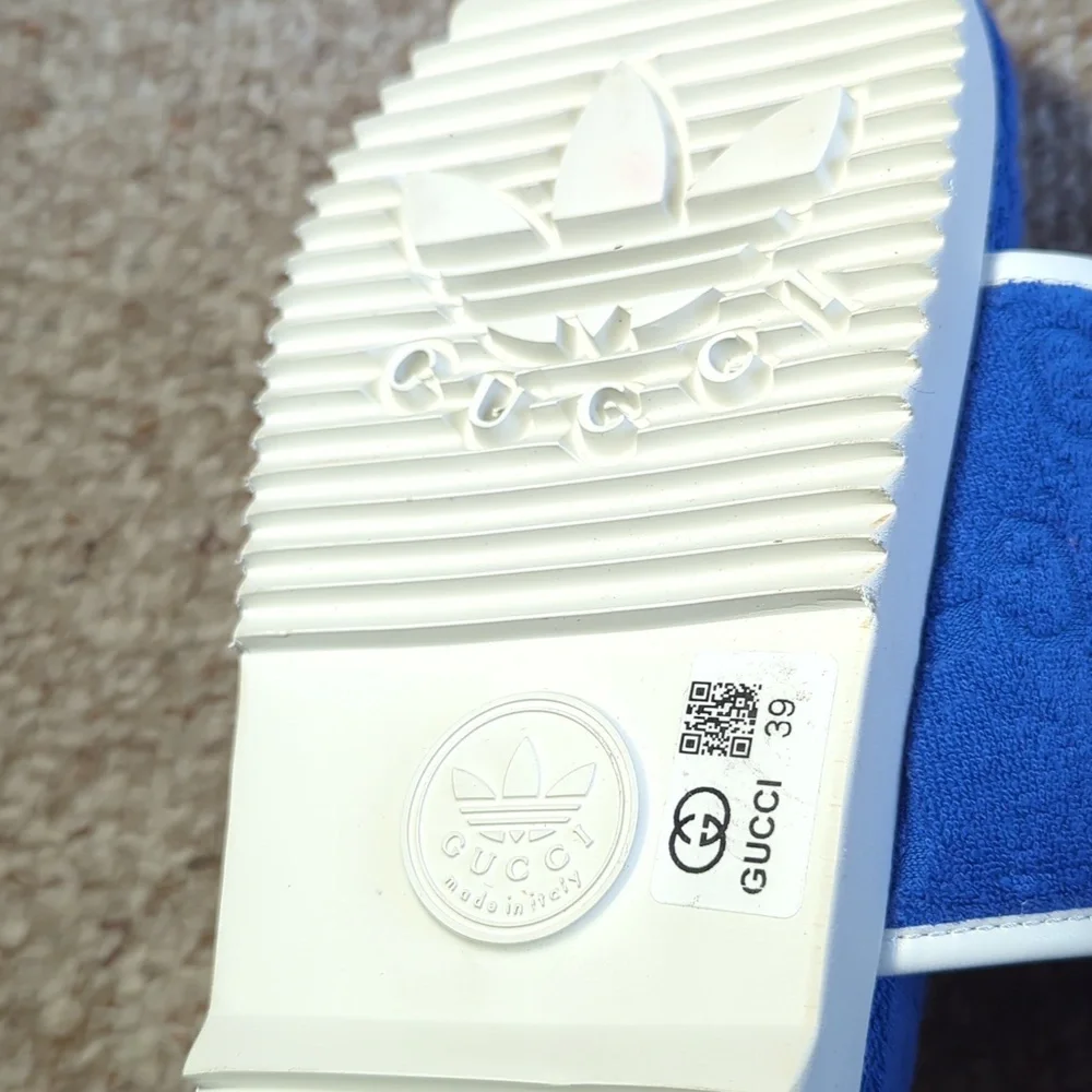 GUCCI x ADIDAS- New 2022 Magic Sponge Slides, Size US-9
